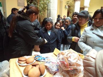 Aumentan presupuesto para el desayuno escolar a Bs. 21 MM