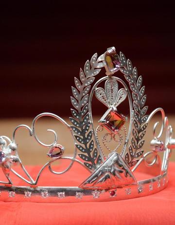 Detalles de la corona para la reina