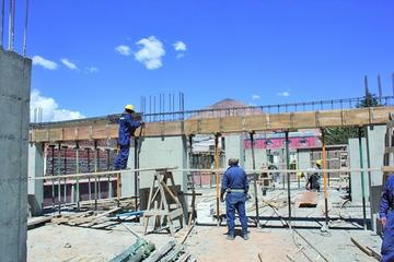 La construcción es otro sector que ya empieza a sufrir la crisis.