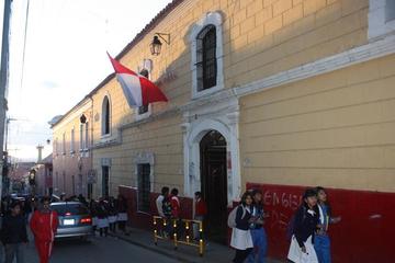Padres piden revisar unidades educativas