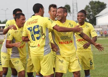 El cuadro warneño festeja su último triunfo.