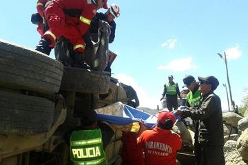 Nuevo accidente deja como saldo siete personas muertas en la ruta Potosí-Cochabamba