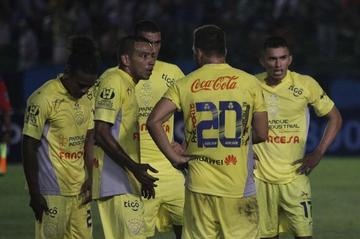 Sport Boys, Bolívar y The Strongest desaprovechan y todo se define el domingo