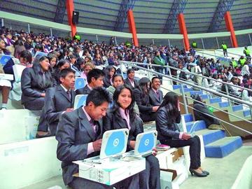 Instruirán el uso de las Kuaa en unidades educativas en 2016