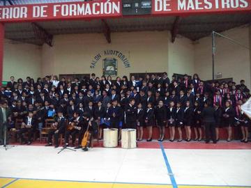Las escuelas de maestros celebran graduaciones hoy