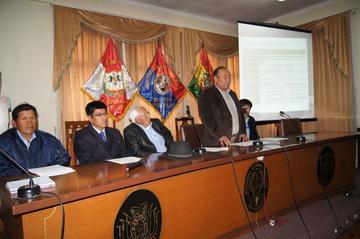 UATF entrega un proyecto de presas para comunidad