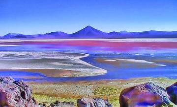 Pretenden salvar la Laguna Colorada bombeando agua