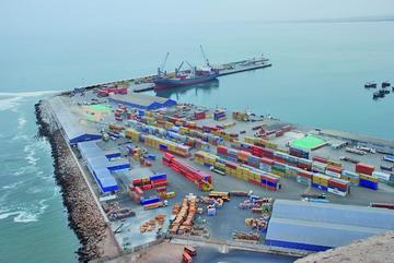 Bolivia negocia puerto peruano para comercio hacia el océano Pacífico