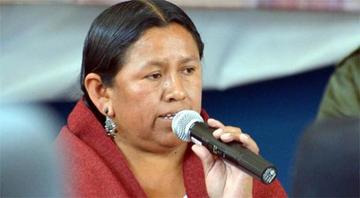 Achacollo dice que informaba a los ministros del Fondo Indígena