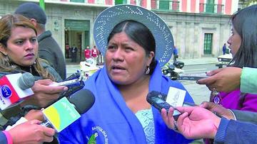 La dirigente de las “Bartolinas”, Juanita Ancieta, formó parte del directorio del liquidado Fondo Indígena.