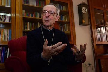 Evo dice a Solari que debería escuchar el perdón del Papa