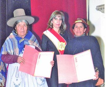 Condecoran a 25 mujeres de las cooperativas mineras 