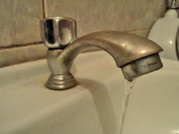 Garantizan la distribución de agua para la población