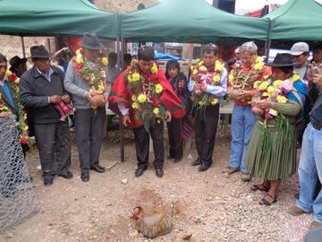 El gobernador inaugura la construcción del puente de La Palca, pero hay poco dinero para las obras.