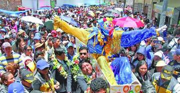 El pepino está vivo en Carnaval paceño