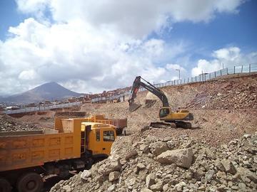 Movimiento de tierras para el nuevo hospital avanza en 95 %