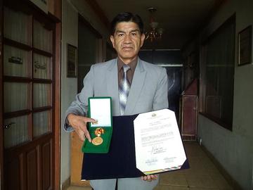 Colegio Pichincha recibe un reconocimiento de Diputados