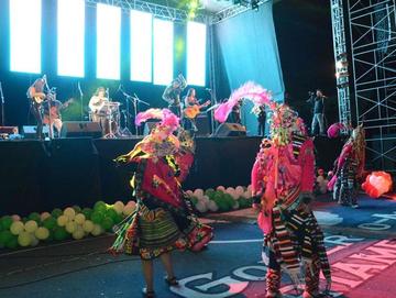 Bailes y música fueron parte de la fiesta cultural.