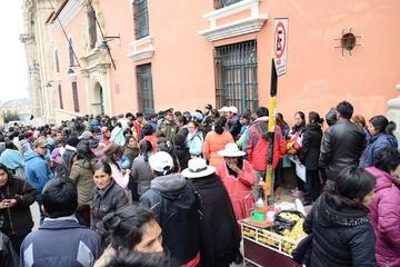 Muchos papás corrieron después del sorteo a las unidades educativas.