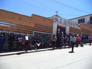 Las filas se presentaron esta semana, por ejemplo, en la escuela Litoral.
