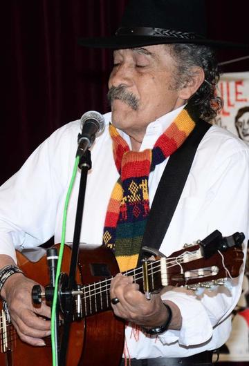 Luis Rico cantó y contó verdades