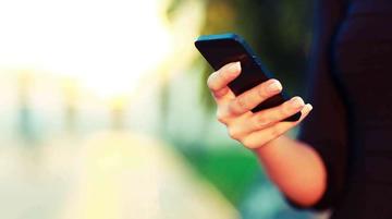 Evo llama “antipatriotas” a los usuarios de Viva y Tigo