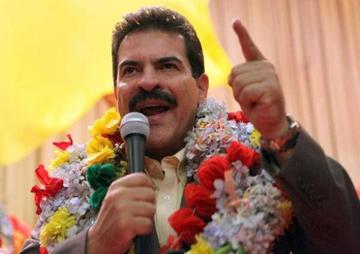 Reyes Villa quiere acortar mandato del presidente