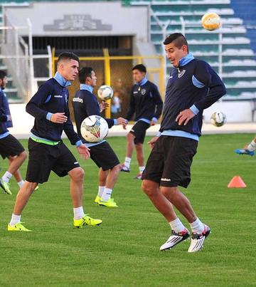 Santos buscarán frenar a Bolívar  