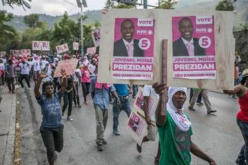 Martelly advierte que no dará el poder sin acuerdo en Haití