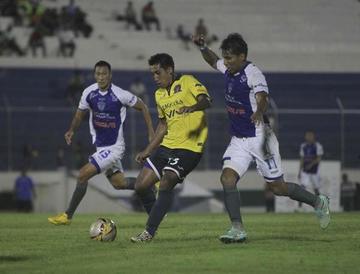El toro cede terreno en su casa 