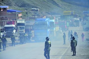 Así pasaron los vehículos que permanecieron detenidos