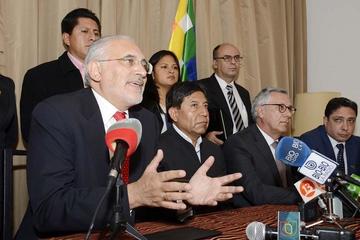 Mesa es excluido de las reuniones del equipo jurídico internacional de la demanda marítima