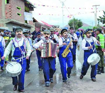 Los Olvidados hicieron aplaudir y bailar al público.