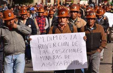 Los mineros de Amayapampa exigen dirigir mina de oro