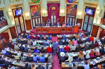 El fin de la comisión no incluye investigar uso de influencias ni a Evo