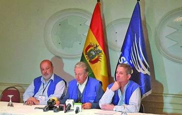 Unasur respalda al TSE y afirma que el cómputo es transparente