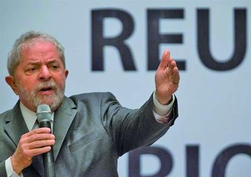 El expresidente se prepara para celebrar el aniversario de su partido este fin de semana.