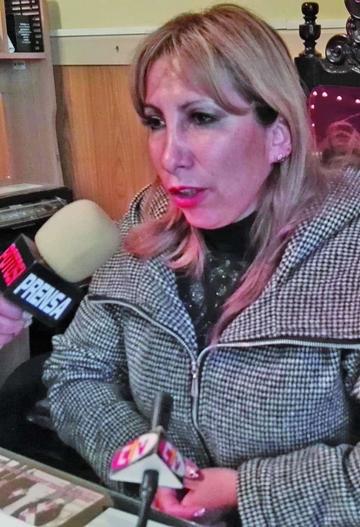 La concejal en declaraciones a la prensa.