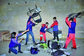 Preparan la obra musical El muro