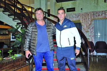 Julio César Toreani y el preparador físico Gabriel Ruiz.
