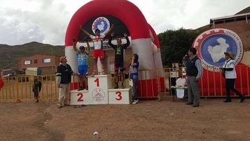 El campeón en la categoría Master C-1, el potosino Javier Arando.