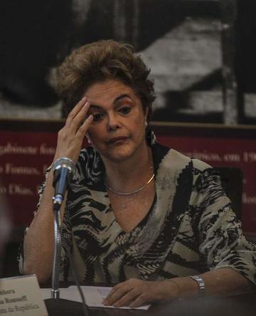 La presidenta brasileña Dilma Rousseff convocó a su gabinete para evaluar la situación.