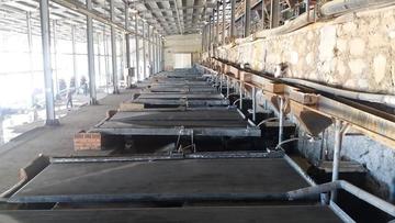El dique de colas se formó por los trabajos en Velarde