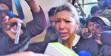 Zapata dice que no cederá su hijo a un padre que negó su existencia