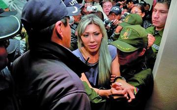 Con las nuevas imputaciones, la expareja del presidente ya tiene siete cargos en su contra.