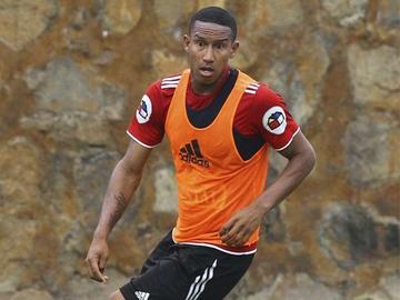 Perú convoca a Balbin y Arias ante bajas de Zambrano y Ballón