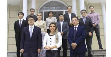 Dicen que la Fiscalía y MAS solo limpian imagen de Evo