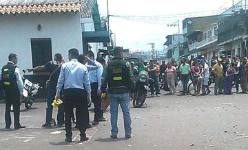 Dos policías mueren en una protesta por el alza de pasaje en Venezuela
