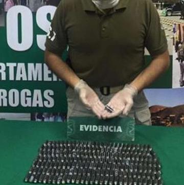 Aprehenden a bolivianos que llevaban cápsulas de clorhidrato de cocaína