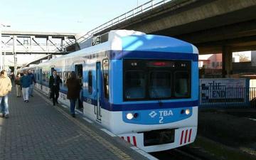 Gobierno anuncia subida del 100 % en tarifa de autobús y tren